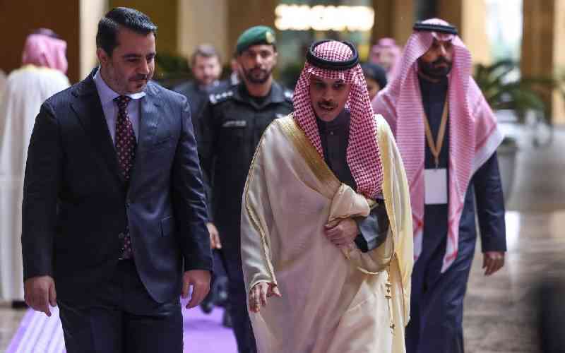 Arab, EU diplomats in Saudi for talks on support for Syria