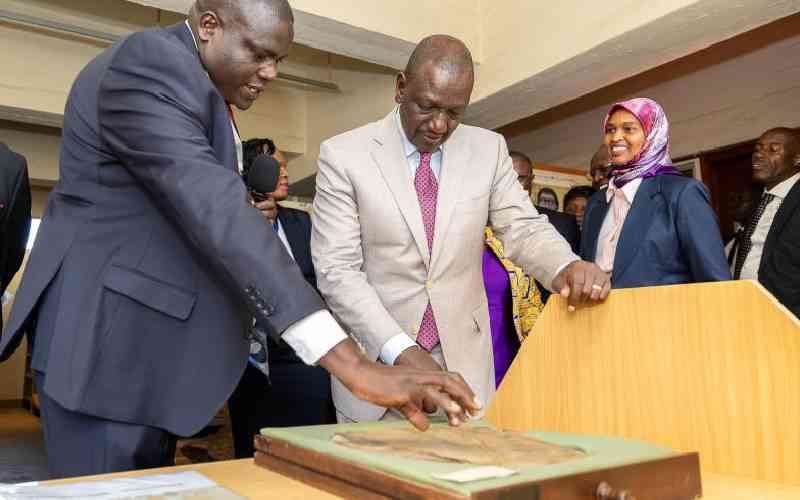 Ruto urges PSC to align salaries of Kenyan scientists with regional scales