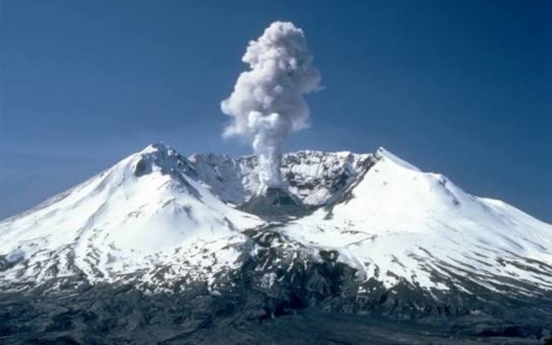 Throwback: The man who refused to leave a US volcano before it erupted
