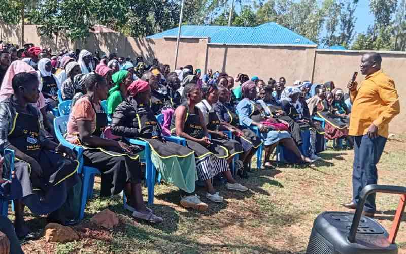 Men urged to stop burdening women traders with household expenses
