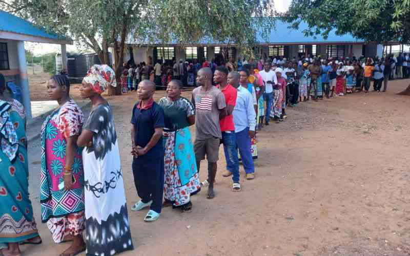 In pictures: Voters turn out early as Kenya holds crucial by-elections