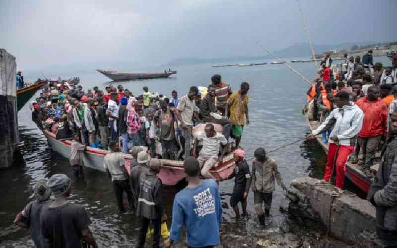 Fighting reaches outskirts of eastern Congo's largest city as rebels close in