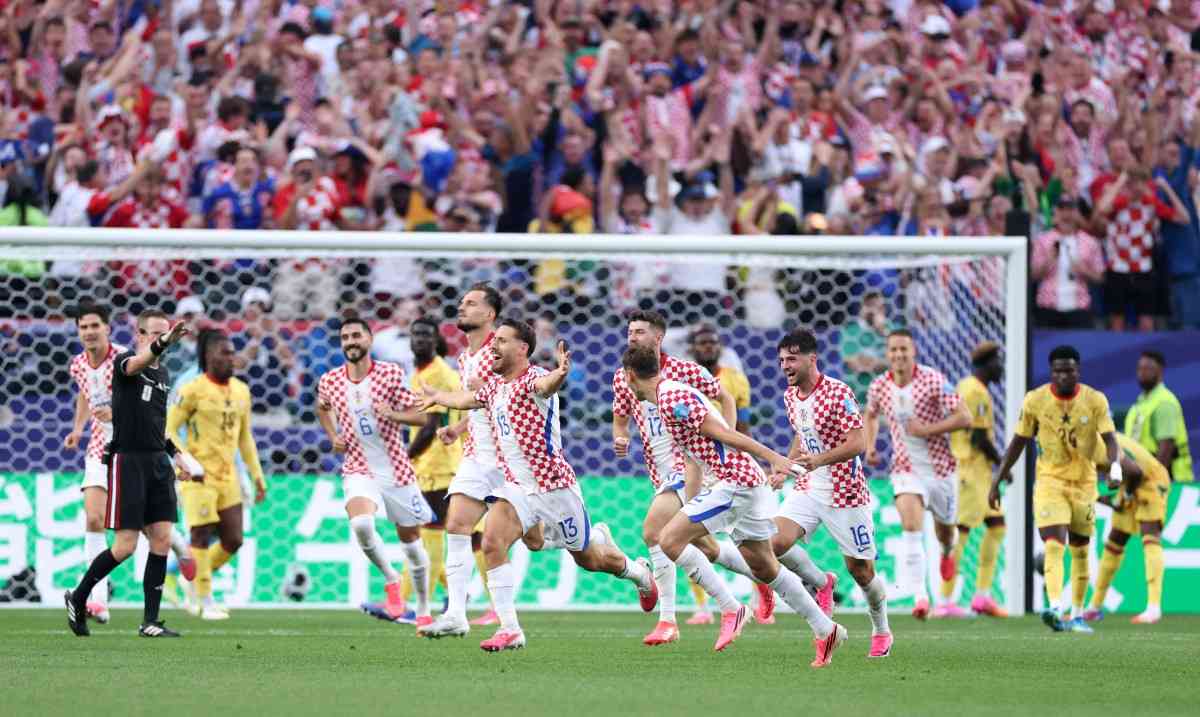 Croatia battle past Ghana to sew up World Cup Last 32 spot