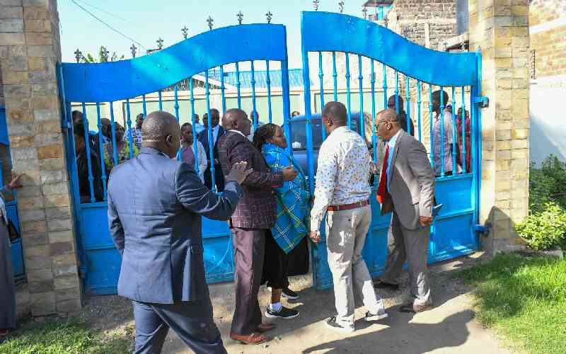 Drama as worshippers bar elders from church
