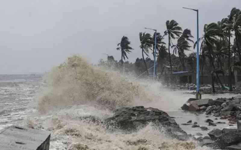 20 killed as powerful cyclone batters Madagascar
