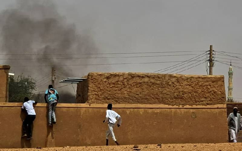 Gunfire shatters Eid Prayer for peace by fed-up Sudanese