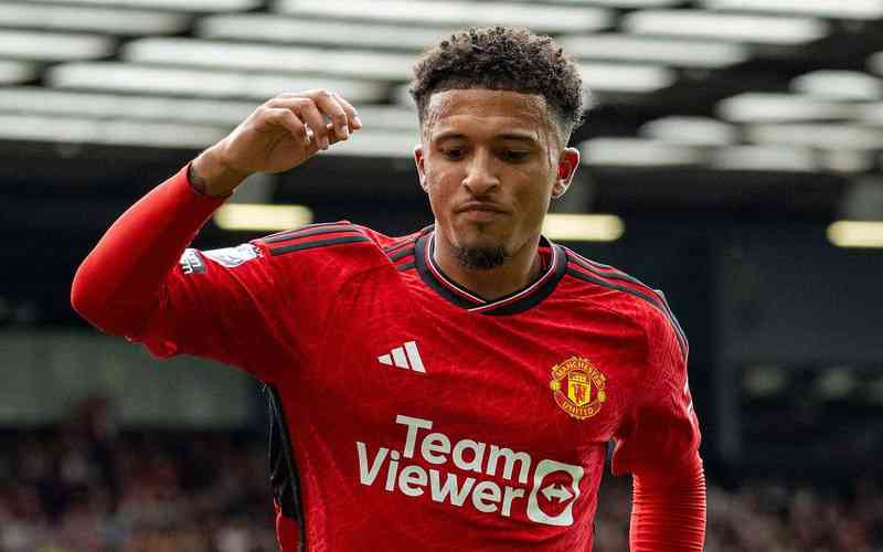 Jadon Sancho to train away from Man United first team over 'discipline issue'