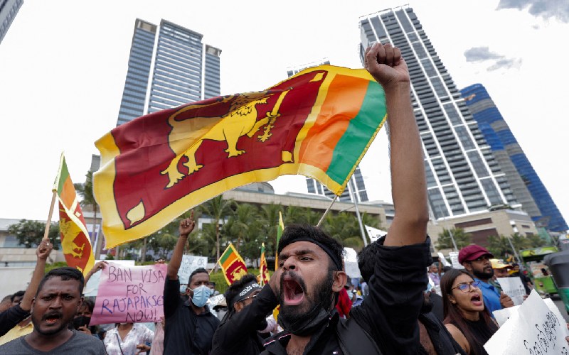 Sri Lanka unilaterally suspends external debt payments