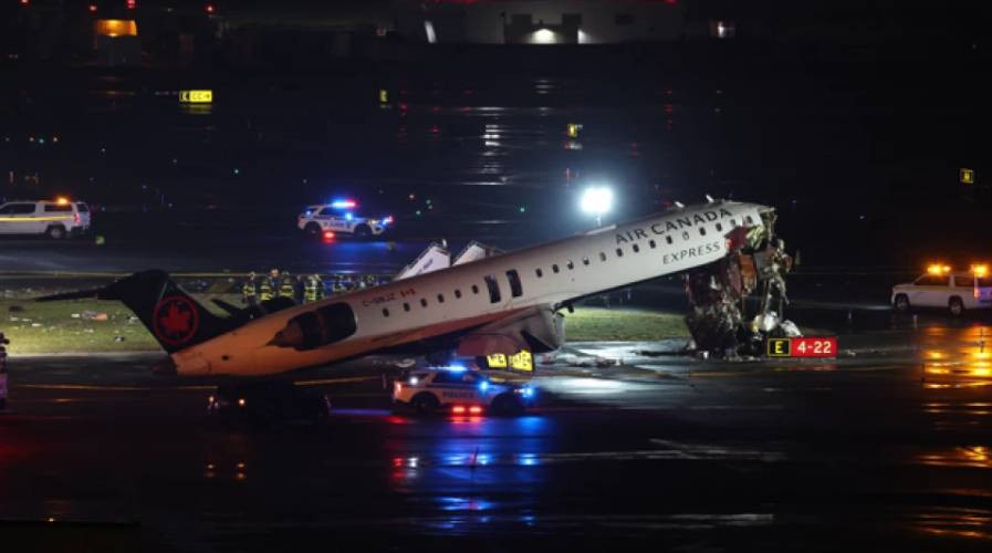 Pilot, co-pilot killed in LaGuardia runway collision