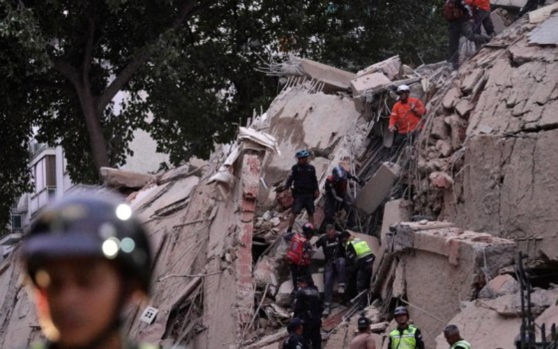 At least 32 dead after powerful double earthquake strikes Venezuela