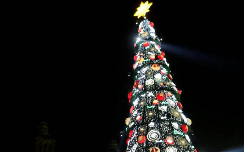 Court urges divorcing couple to 'share the child equally' during Christmas festivities