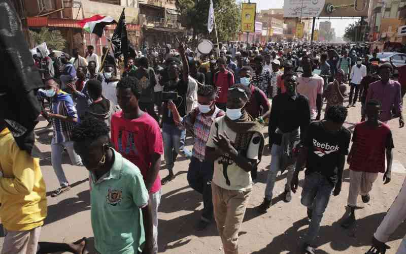 Sudan to wait longer for civilian government