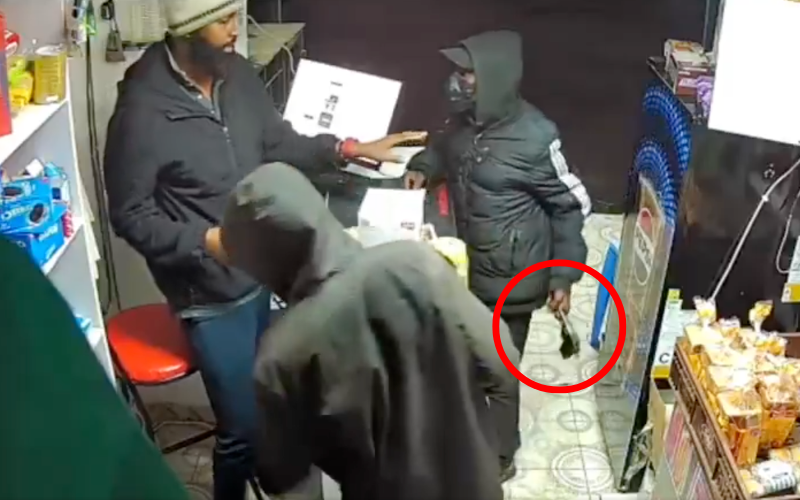 VIDEO: Armed suspects flee after being overpowered during South C shop raid