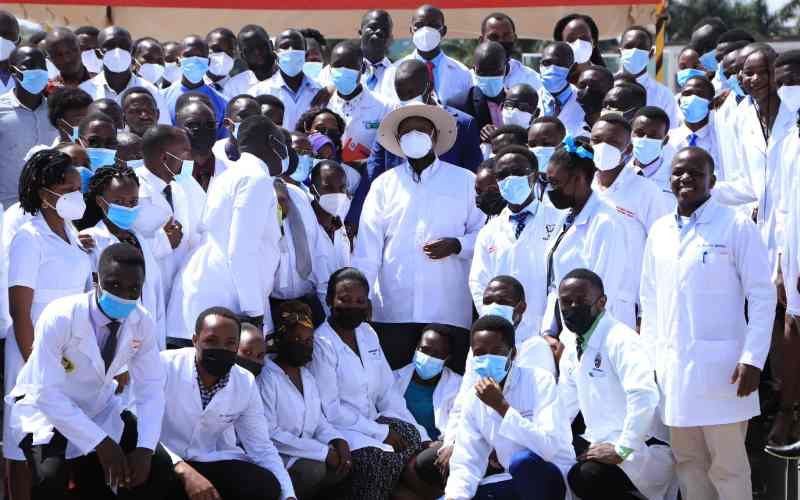 Kneeling down before Museveni divides doctors in Uganda