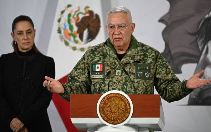 Dozens dead in Mexico violence after drug kingpin killed