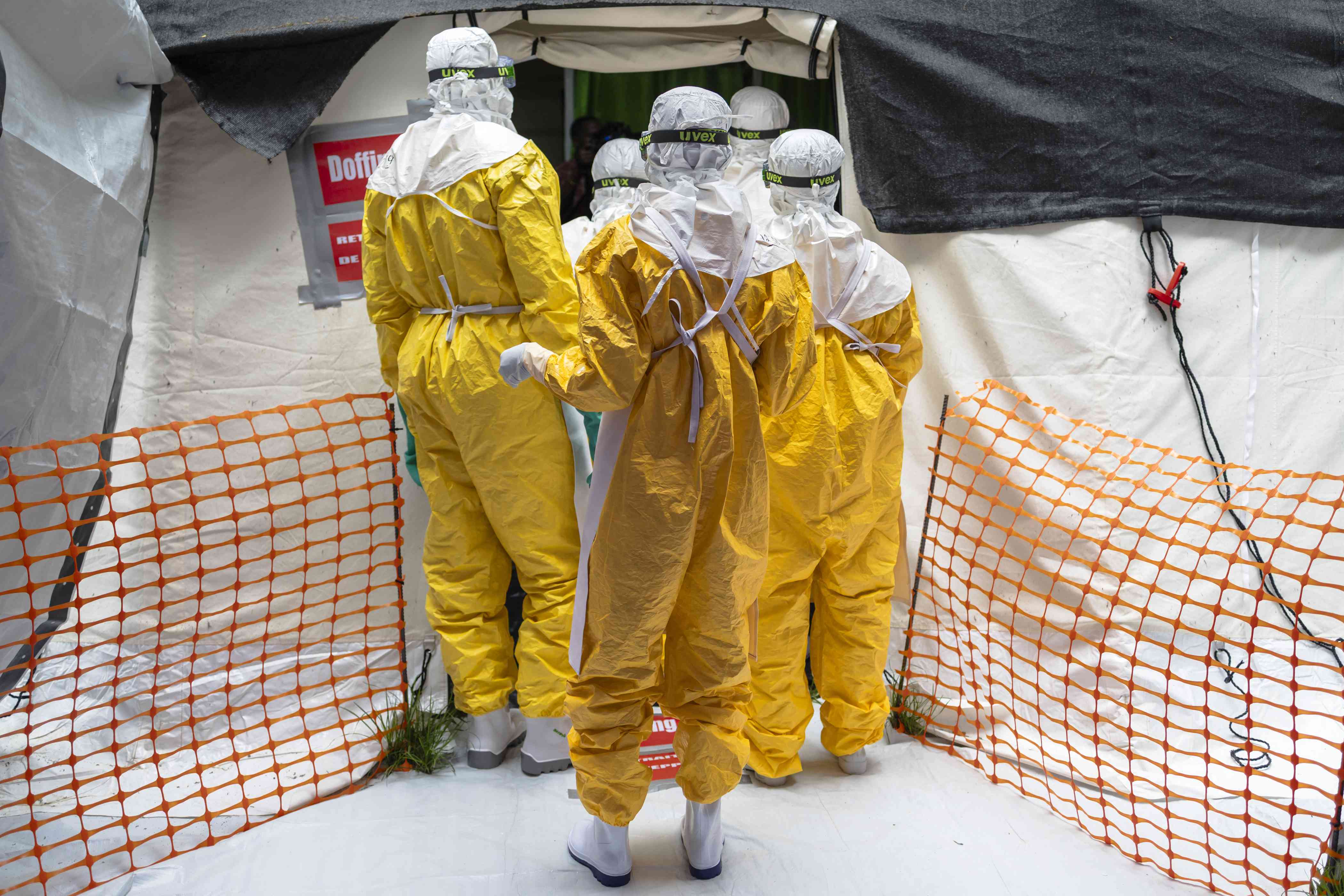 Ebola cases near 8,000 as outbreak pushes across DRC