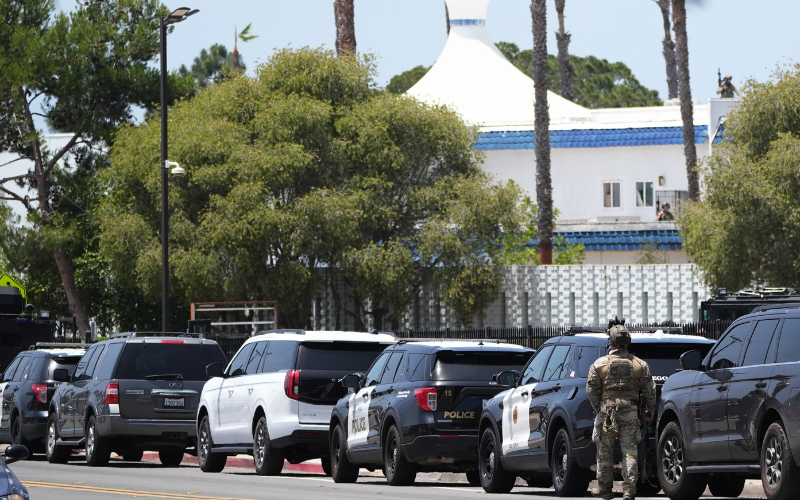 San Diego mosque attack leaves three dead as teenage gunmen kill themselves