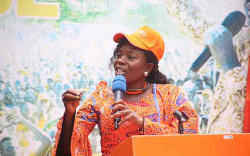 Omanyo slams Sifuna's "big English," says she's also educated