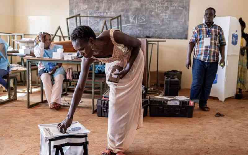 Western nations call for restraint in DRC as votes counted