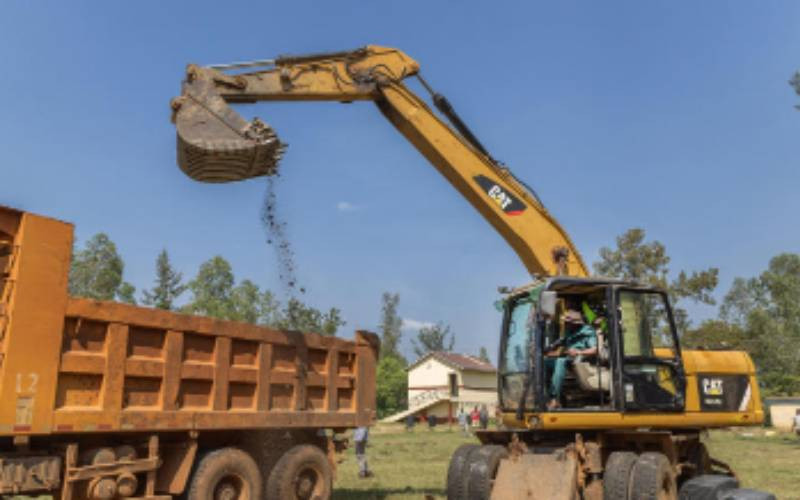 Ruto pledges timely delivery of key projects during Western region tour