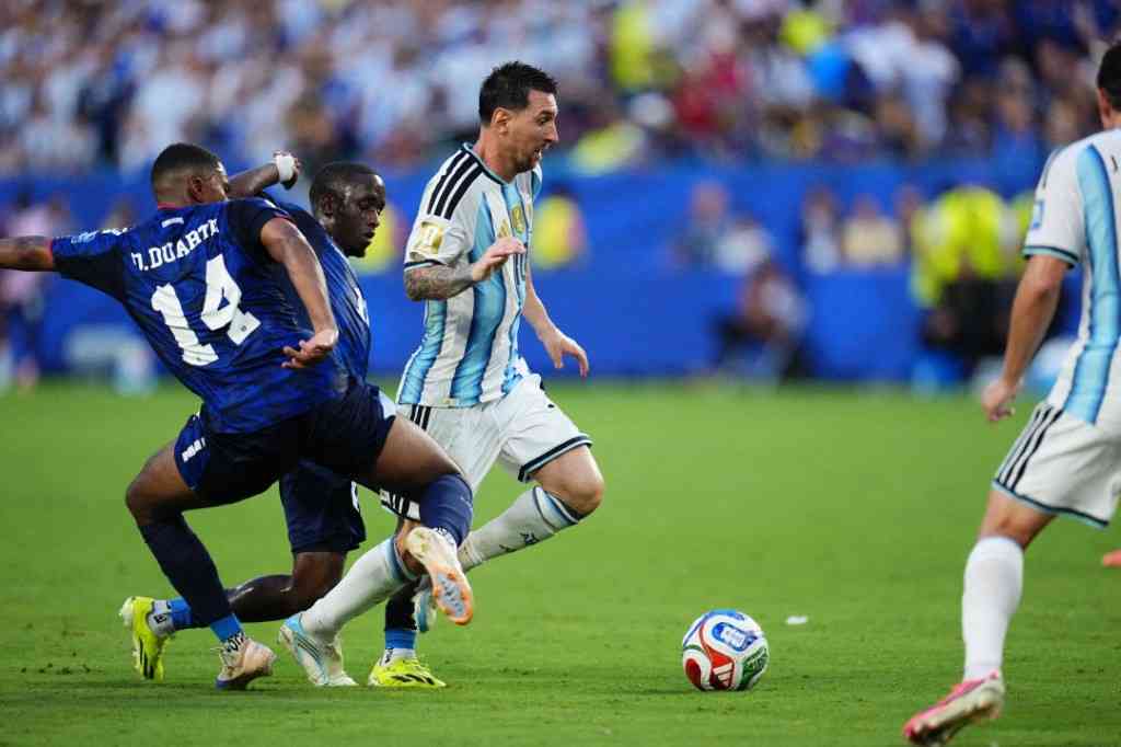 Argentina survive Cape Verde scare to reach World Cup last 16