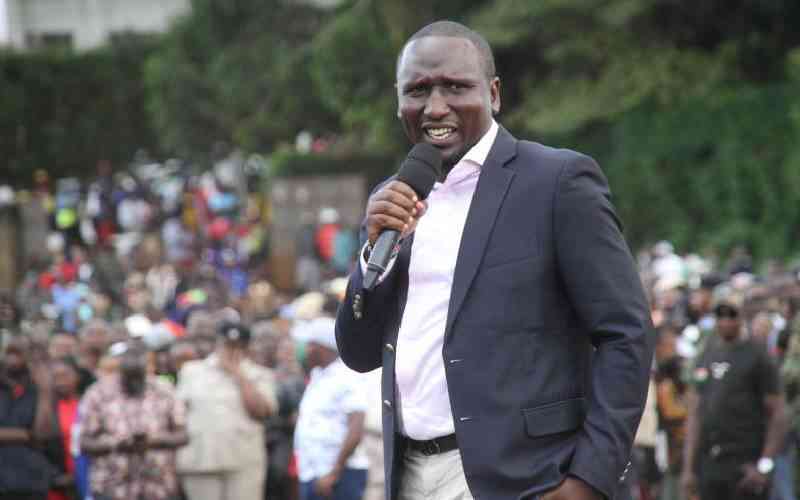 'Behave like a retired president': Cheruiyot slams Uhuru over political involvement