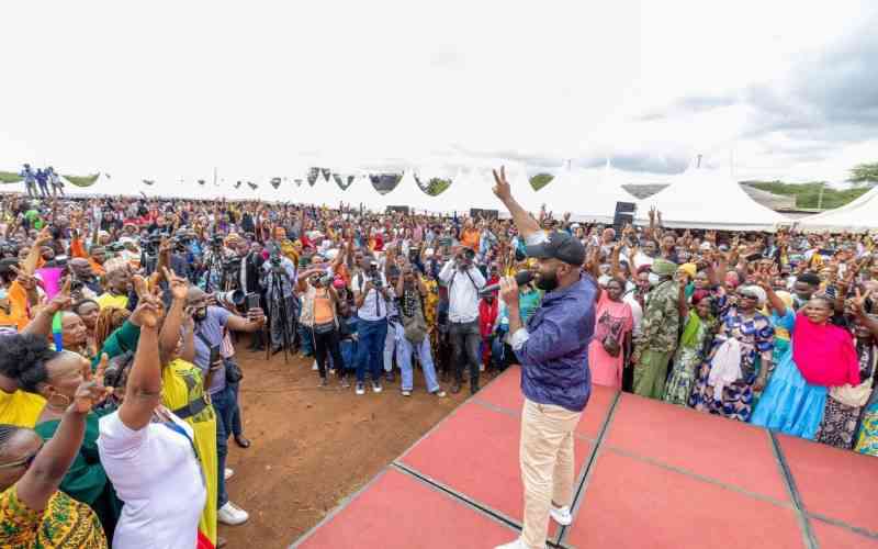 Joho leads Coast MPs in Ruto campaign