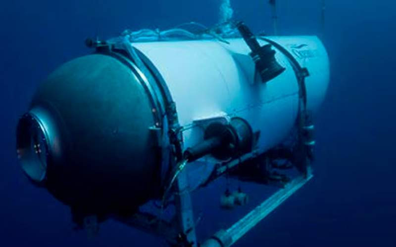 As air supply dwindles in lost submarine, rescuers race to find it