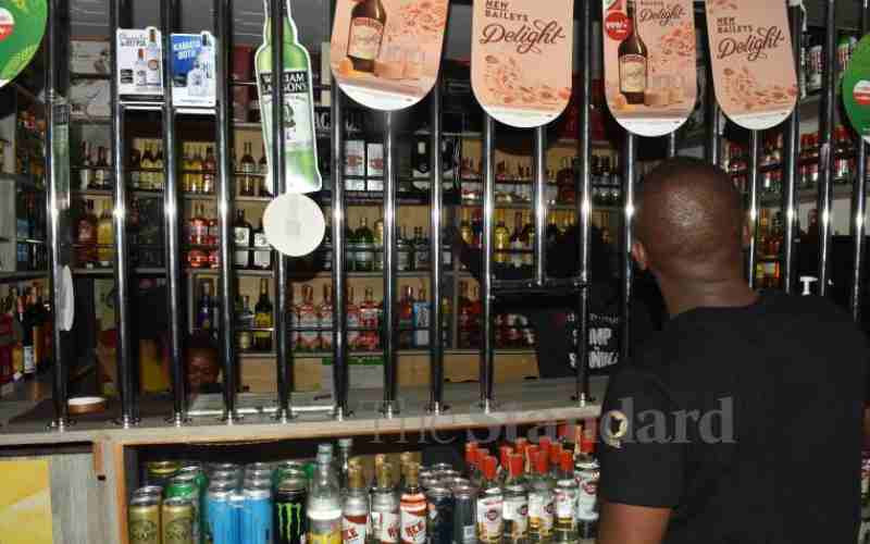 Uthiru residents accuse Nairobi County of allowing unregistered liquor joints