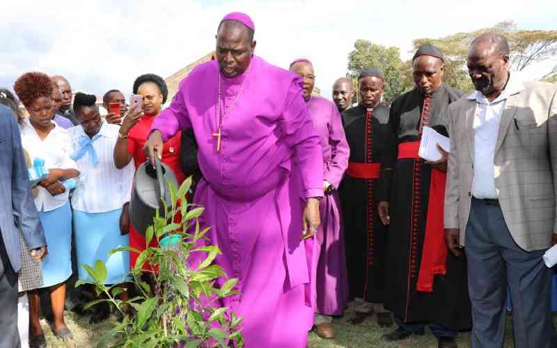 Ole Sapit kicks off one student one tree campaign