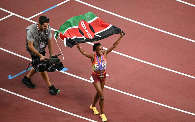 Beatrice Chebet wins 10,000m gold in Tokyo