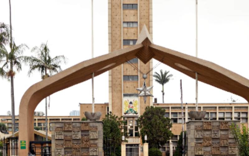 MPs and senators to go on Easter without March salaries