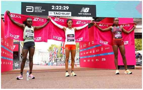 Joyciline Jepkosgei finishes second in women's London Marathon, Yehualaw of Ethiopia wins the race
