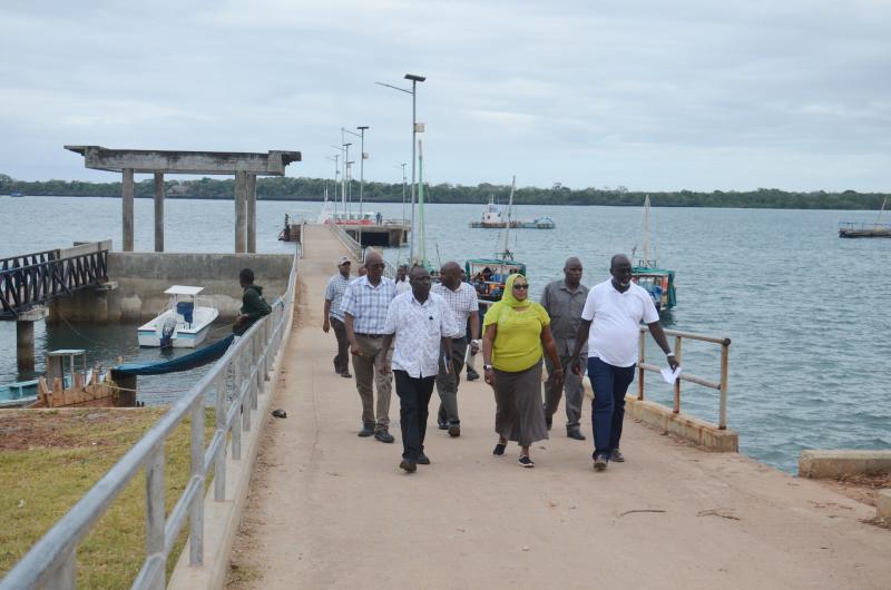 Court suspends Sh26b fishing project after Omtatah petition
