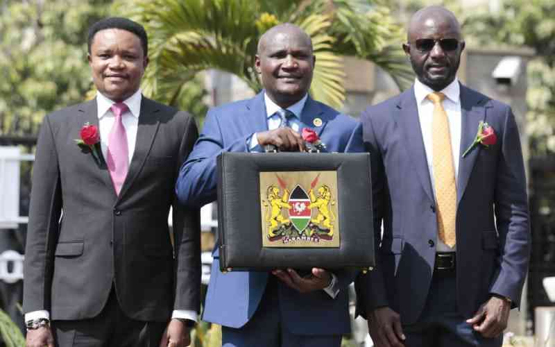 Govt defends budget strategy despite rising deficit