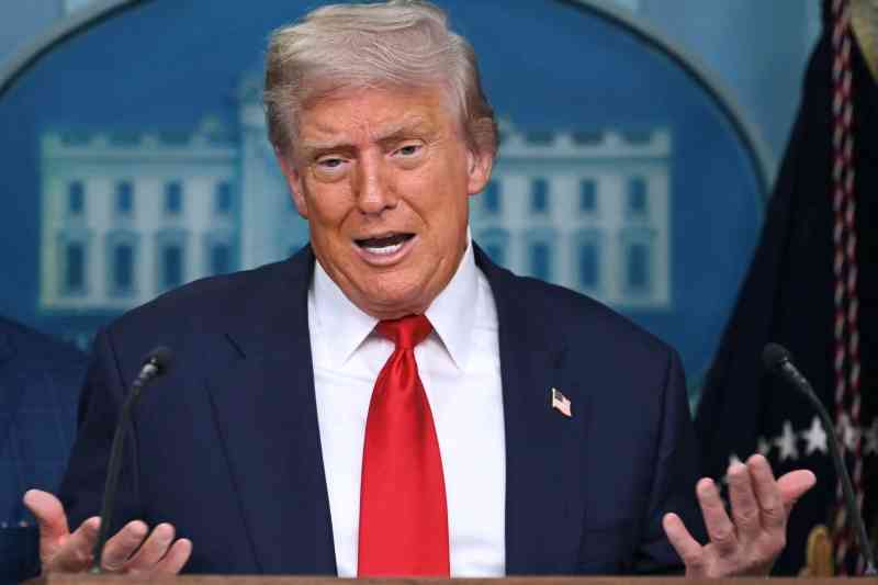Trump signs order to extend China tariff truce by 90 days