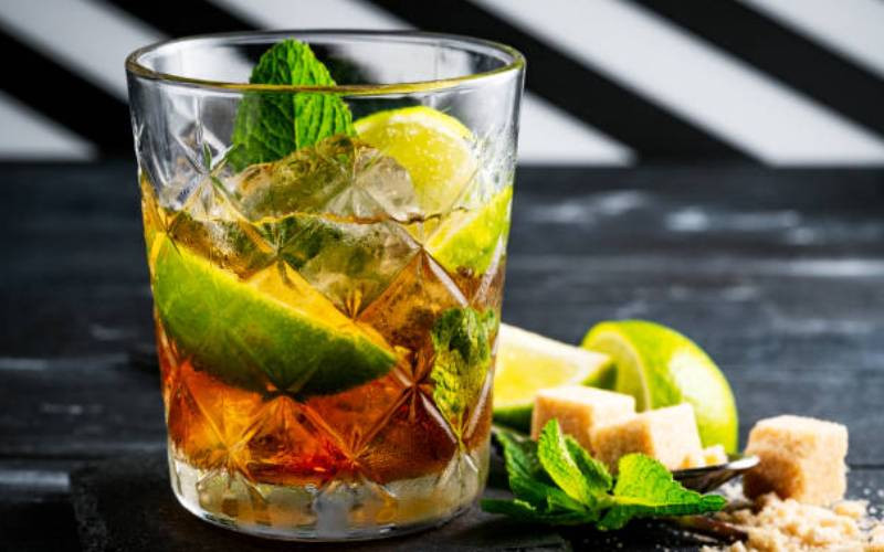 Cocktail bar: Whisky highball