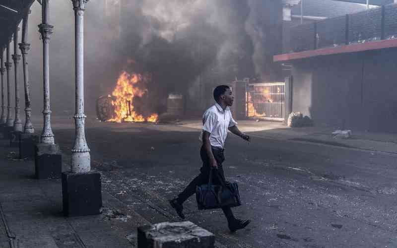 Clashes lead South Africa to withdraw asylum processing order