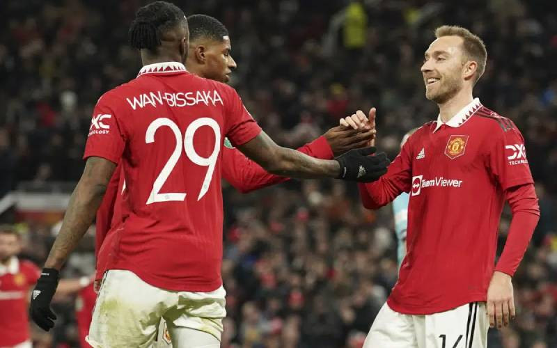 Man United inch closer to League Cup final