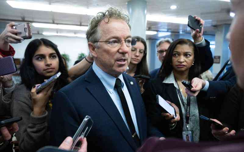 US Senate rejects vote to avert government shutdown