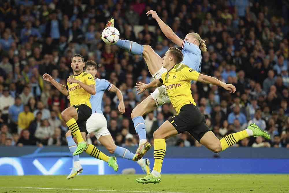 Haaland's spectacular goal earns City 2-1 win over Dortmund