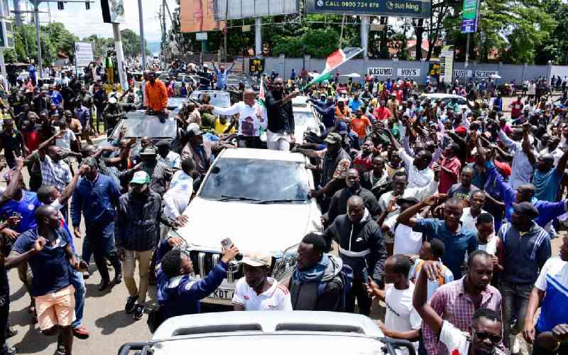 Triumphant entry as Kisumu roars to 'Sisi ndio Sifuna' wave