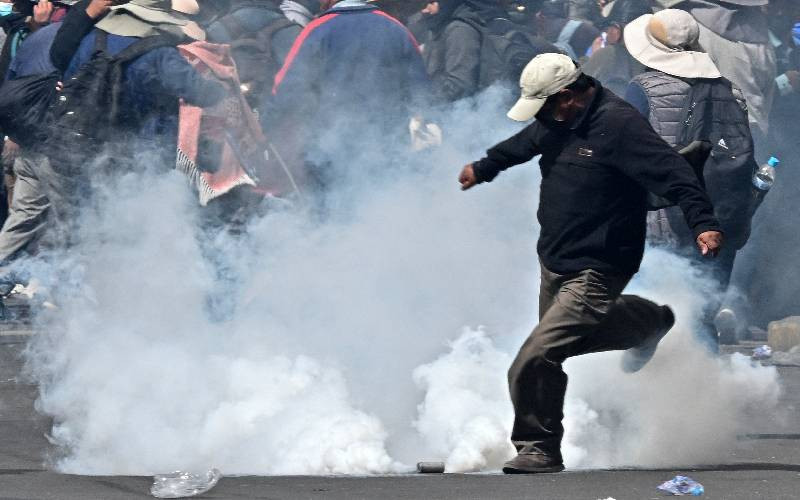 Bolivians demand president's resignation in new mass protest