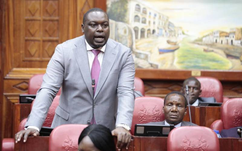Drama as MPs trade blows at Kisii funeral