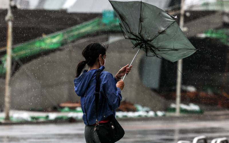 Over 900,000 people flee in China as typhoon lashes Taiwan, Japan islands