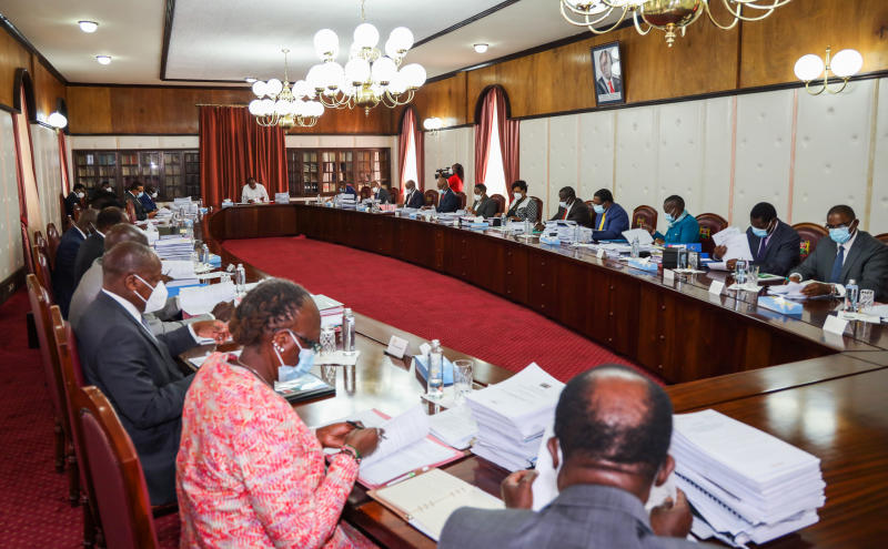 Uhuru calls for a cabinet meeting after one year