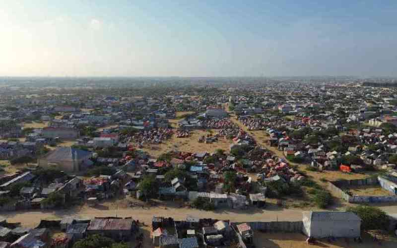 Letter from Mogadishu: US offers bounty for Minnesota food-for-stamps scam man hiding in Somalia