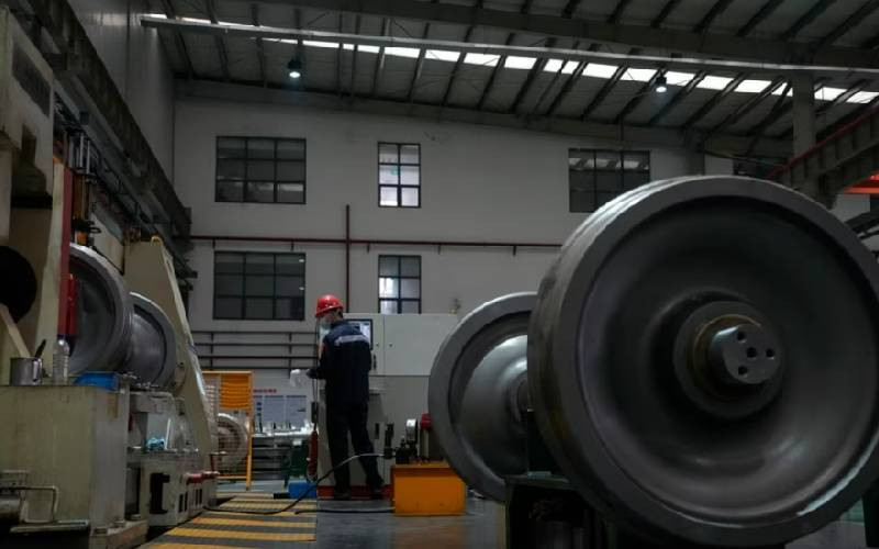 China's factory activity shrinks for 5th month