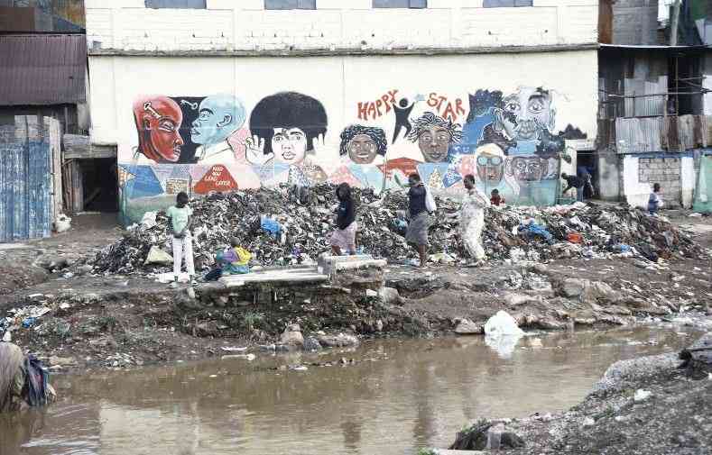 Battling dirty air in Nairobi's slums as toxic air chokes residents