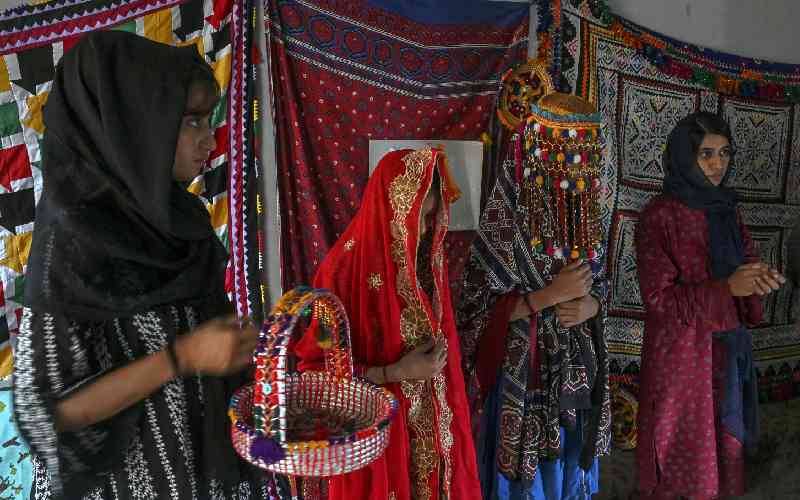 'Monsoon brides': Extreme weather fuels Pakistan child marriages